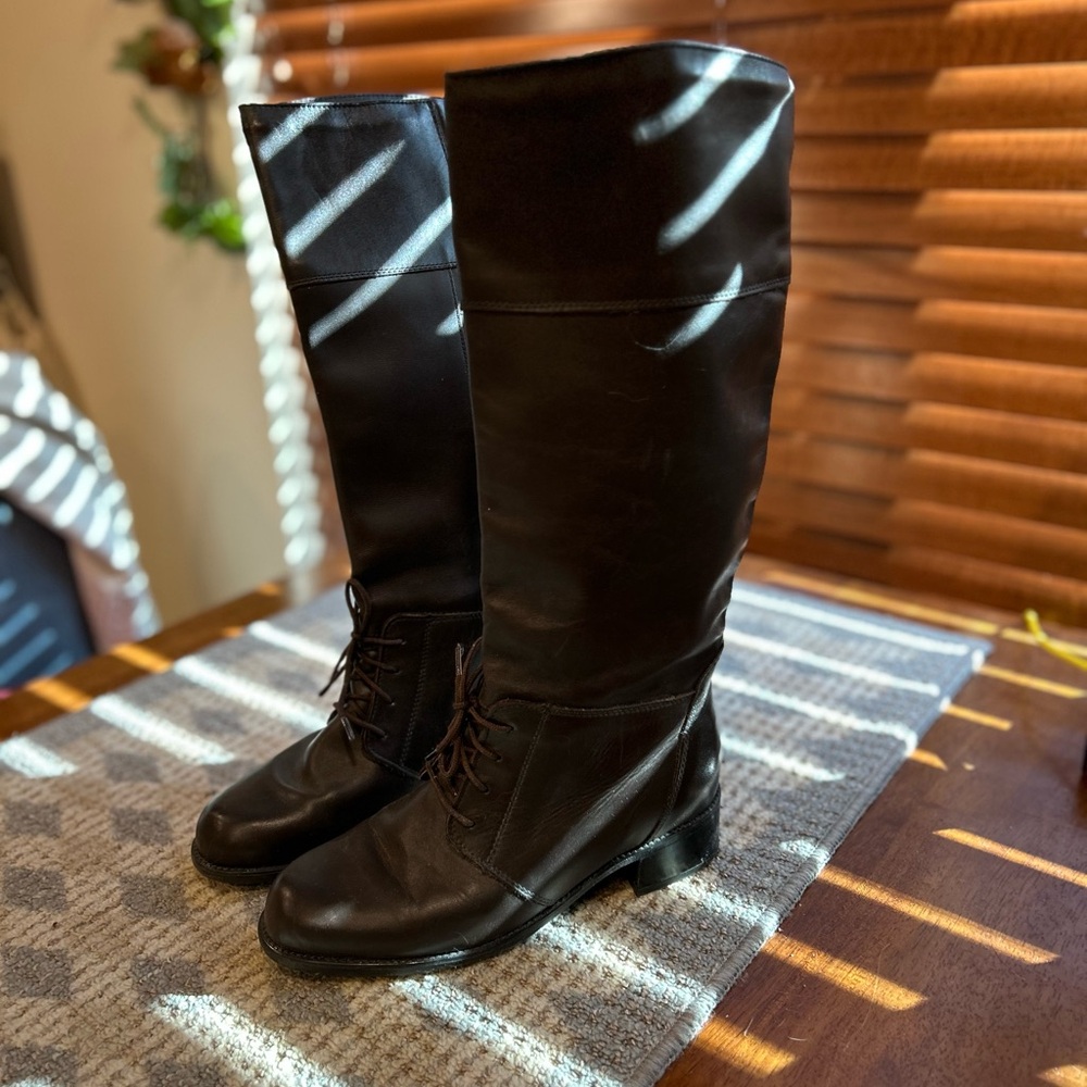 Tall brown Canadian leather boots ladies 8 med